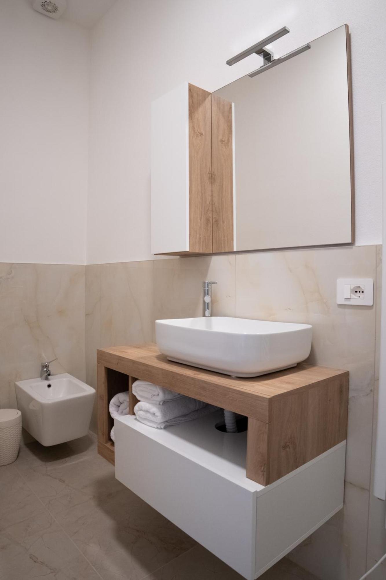 Casa Vacanze Aria Leggiuno Ngoại thất bức ảnh