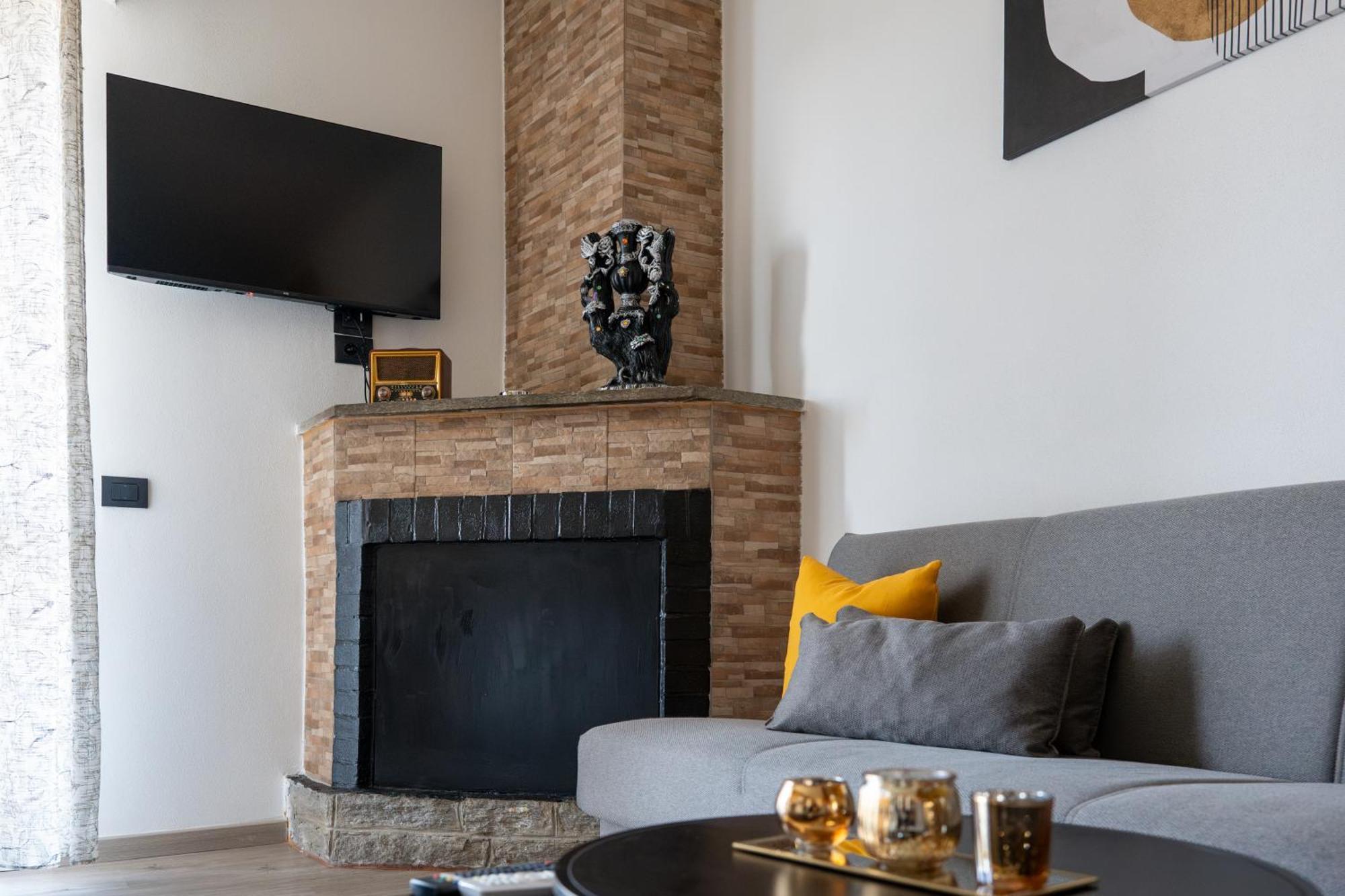 Casa Vacanze Aria Leggiuno Ngoại thất bức ảnh